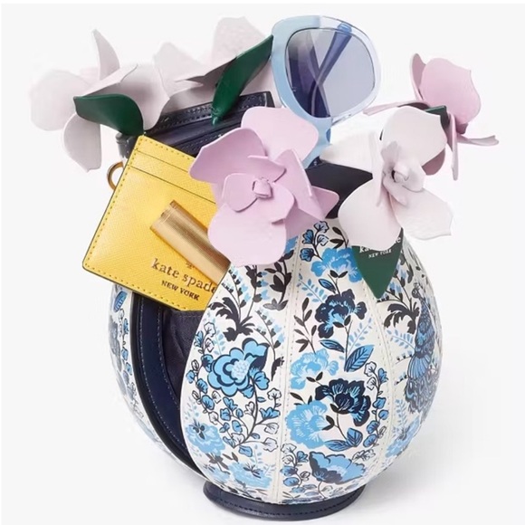 ♠️kate spade Perfect Plume Peacock Floral Printed 3D Vase Crossbody Bag, Blue - Picture 6 of 16